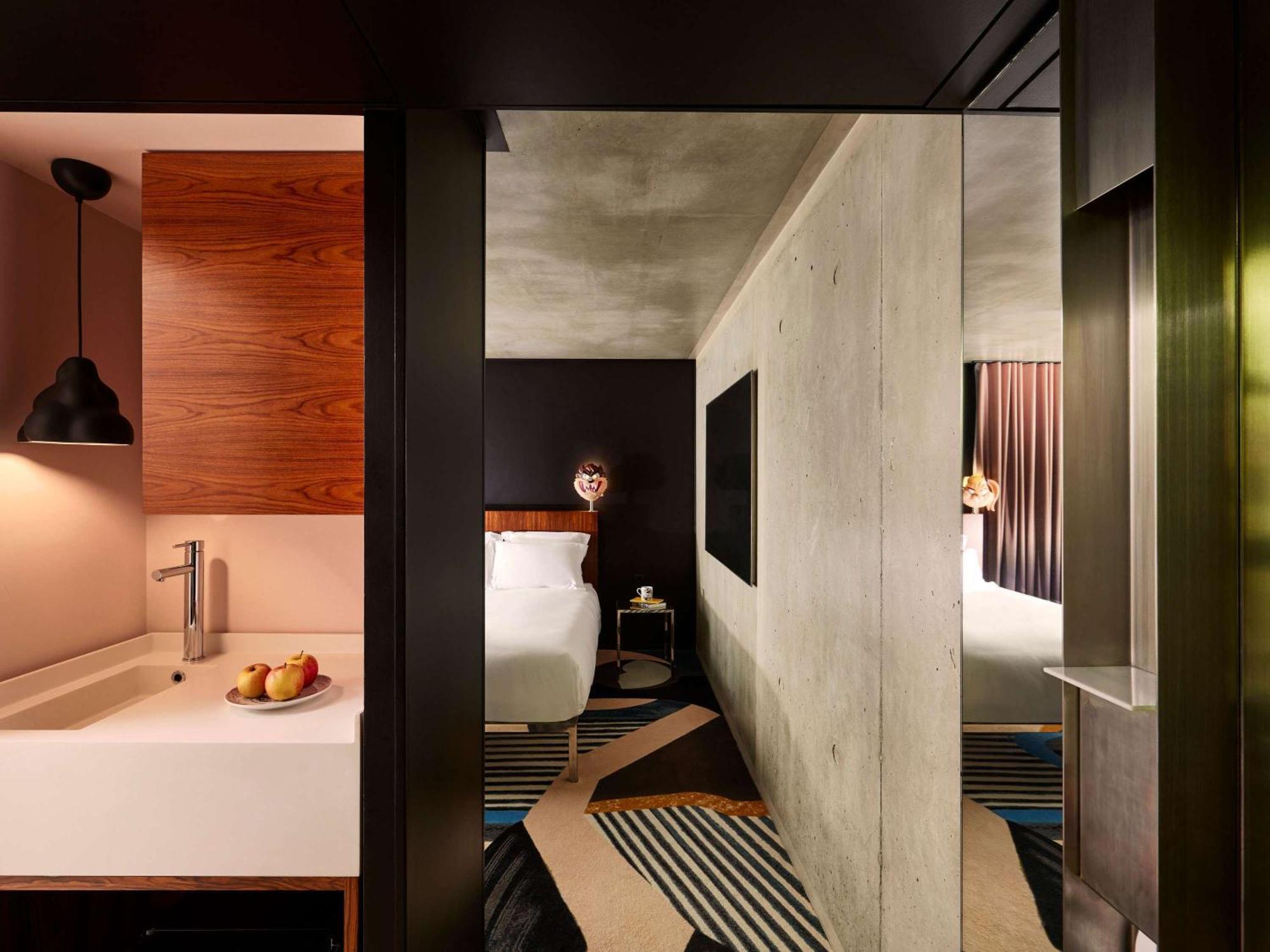Отель Mama Shelter Paris East Экстерьер фото