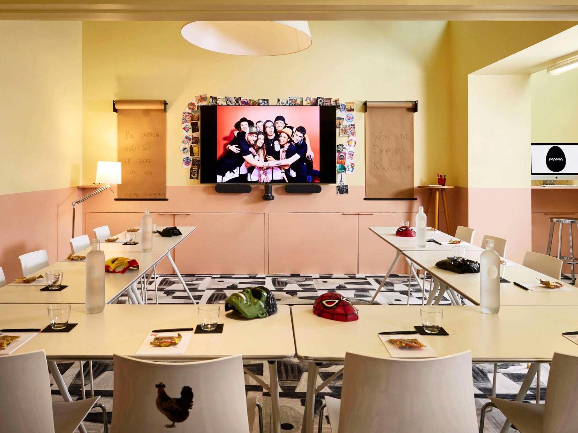 Отель Mama Shelter Paris East Экстерьер фото